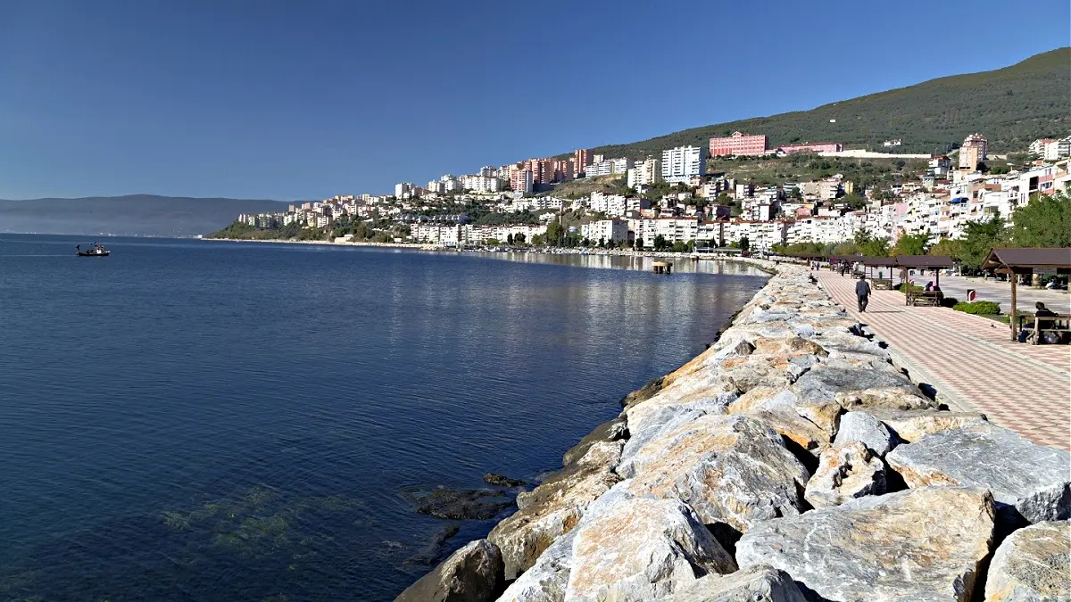 “Gemlik’te Dertleri Hizmet Değil, İYİ Parti’nin Yükselişidir!”