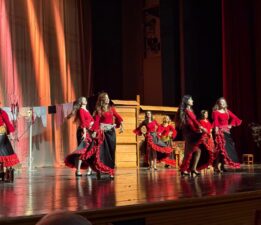 Unutulmaz bir tiyatro gecesi: Aşk, delilik ve tutku aynı sahnede buluştu