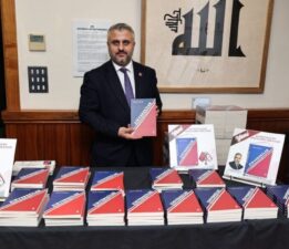 Londra’da ” Zirvedekiler” kitabı lansmanı muhteşem bir katılım ile gerçekleştirildi