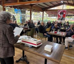 29 Ekim Kadınlarından Anlamlı Etkinlik: Emekli Öğretmenlere Vefa Gecesi
