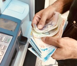 EMEKLİLERİN TERCİHİ DEĞİŞTİ, İKTİDARA SARI KART!