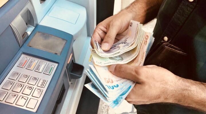 EMEKLİLERİN TERCİHİ DEĞİŞTİ, İKTİDARA SARI KART!