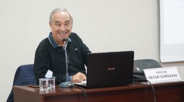 Makine ve Yalnızlık Öyküleri: Ekrem Hayri Peker’in Derin Analizi