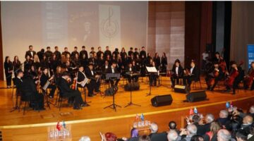 Zeki Müren’in 94. Doğum Gününde Bursa’da Anlamlı Anma Gecesi