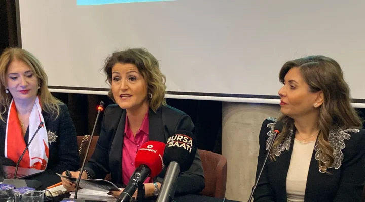 Bursa’da Kadının Seçme ve Seçilme Hakkı Gündemli Özel Etkinlik: “İnsan Kadın”