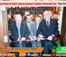 Ümit Özdağ Antalya’da Büyük Coşkuyla Karşılandı