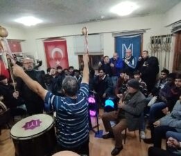 Tarihi Bursa Kayı Mehter Takımı’ndan Uluslararası Öğrencilere Mehter Dersi