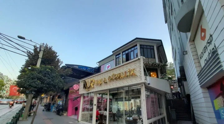 Bir Dokun Bin Ahh İşit!