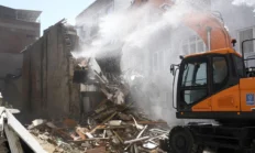 “Paramızı Aldınız, Belgeleri Verdiniz, Şimdi Yuvamızı Yıkıyorsunuz!”