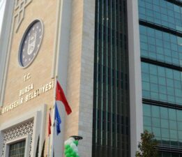 “Meclis Ciddiyetten Uzak, Zamlar Vatandaşı Ezdi”