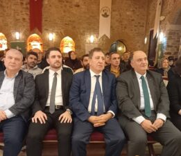 “Kararsız Seçmen Anketlerde Birinci, Gelecek Sahada Güçleniyor”