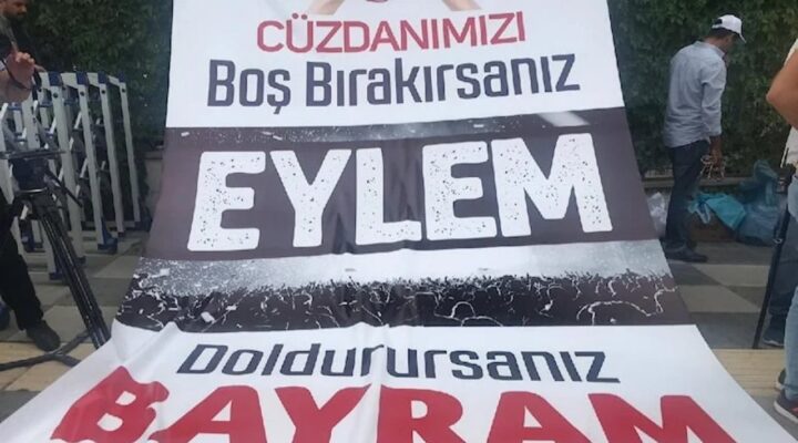 Memur Emeklilerinden Sert Tepki: “34 Aydır Biriken Hakkımızı İstiyoruz”