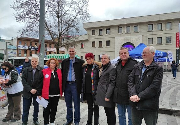 Bursa’da Emeklilerden “Adalet” ve “Kademeli Emeklilik” Çağrısı: