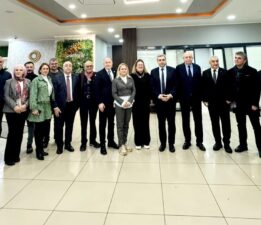 Dikkatleri Üstüne Çeken Buluşma!