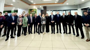 Dikkatleri Üstüne Çeken Buluşma!