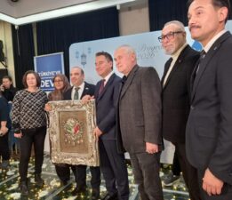 “Topraklarımızı Geri İstiyoruz!”