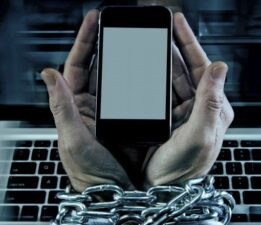 Teknoloji Bağımlısı Olmaktan Kaçının!