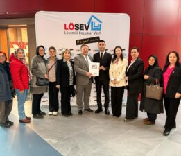 Bursa’da Emeklilerden LÖSEV’e 23 Nisan Hediyesi