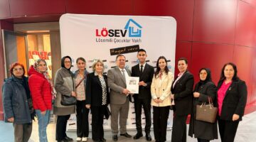 Bursa’da Emeklilerden LÖSEV’e 23 Nisan Hediyesi