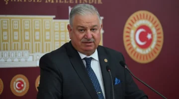 “Türkiye’ye Yön Vermeye Kalkışmak Tam Bir Hadsizliktir”