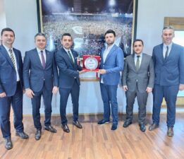 Vergi Müfettişleri Derneği Bursa Şubesi’nden Şampiyon Bursaspor’a Anlamlı Tebrik Ziyareti