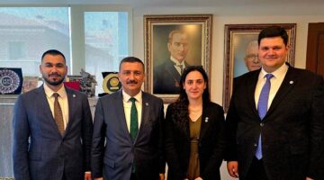 İYİ Parti Bursa Gençlik Kolları Üyelerinden Ankara Çıkartması!