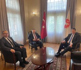 “Bursa’nın sorunlarını önceleyen, çözüm odaklı bir anlayışla yola çıkıyoruz.”