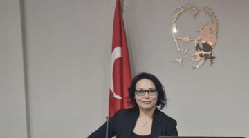 Bursa’da 107 Yıllık Gurur: “Dünya Çözülürken Bir Başkaldırı”