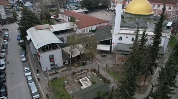 İhsaniye Merkez Camii Çevresinde Meydan Yenileme Çalışmaları Başladı: Vatandaş Beklentisi ve Zorluklar Bir Arada