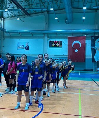 Bursa’da Küçük Kızlar Futsal İlçe Birinciliği Sona Erdi
