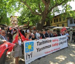 İYİ Parti’den Cumalıkızık Mesajı: “Köylüyü Yaşatmadan Köyü Yaşatamazsınız”