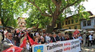 İYİ Parti’den Cumalıkızık Mesajı: “Köylüyü Yaşatmadan Köyü Yaşatamazsınız”