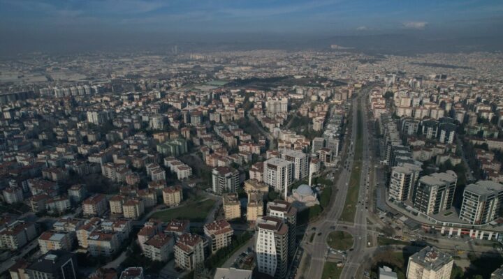 “Çözümsüzlük, Kaos ve Yönetimsel İhmaller İlçemizi Sarsıyor”