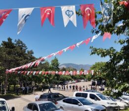 Bursa Ardahan Göle Dedeşen Köyü Derneği’nin Geleneksel Bayram Pikniğine Yoğun Katılım