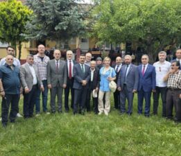 Hürriyet Köyü Kongresinde Dikkat Çeken Detay: Üç İlçe Başkanı Katılmadı