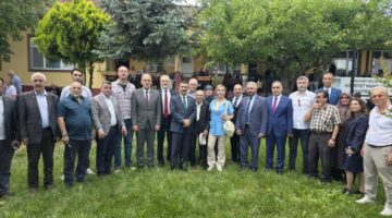 Hürriyet Köyü Kongresinde Dikkat Çeken Detay: Üç İlçe Başkanı Katılmadı