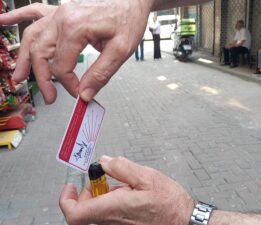 CHP Üyesinden Kılıçdaroğlu’na Sert Protesto: Üyelik Kartını Sokak Ortasında Yaktı