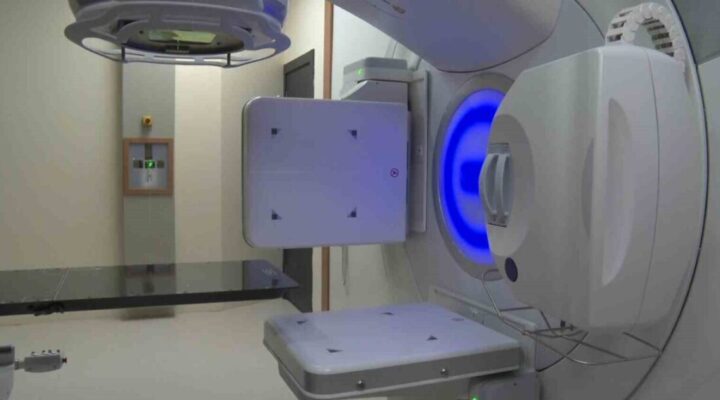 Bursa Şehir Hastanesi’nde Kanser Tedavisinde Yeni Dönem: Tomoterapi Cihazı Hizmete Girdi