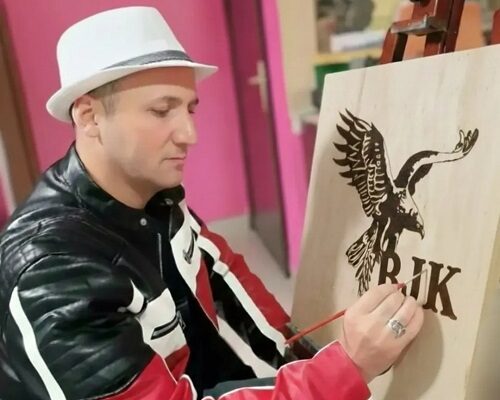 Sanata Yeni İmza…