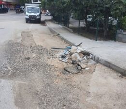 “Orhangazi’nin Sorunları Kahve ve Kolonya Dağıtarak Çözülemez”
