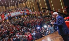 “Altı Ok’la Seçilen Belediye Başkanı Ayrılacaksa Makamını da Bırakmalıdır”