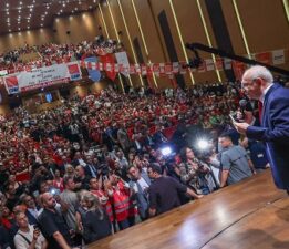 “Altı Ok’la Seçilen Belediye Başkanı Ayrılacaksa Makamını da Bırakmalıdır”