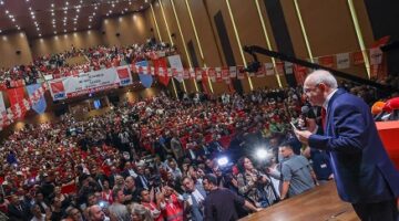 “Altı Ok’la Seçilen Belediye Başkanı Ayrılacaksa Makamını da Bırakmalıdır”