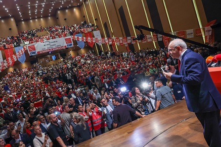“Altı Ok’la Seçilen Belediye Başkanı Ayrılacaksa Makamını da Bırakmalıdır”