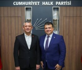 “Cumhuriyetin Kuruluş Ayarlarına Dönüş, Demokrasi ve Hukuk Devleti Vurgusu”