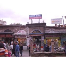 Bursa’da Tarihi Medrese Pasajı Satışa Çıkarıldı