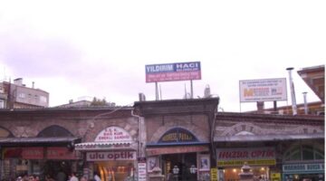 Bursa’da Tarihi Medrese Pasajı Satışa Çıkarıldı