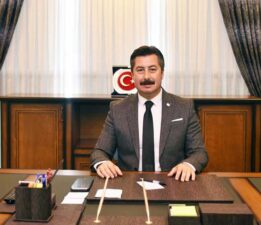 Kapalı Kapılar Ardında Kimlerle…