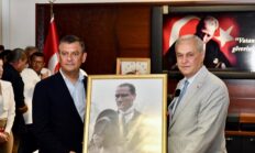 CHP’den ayrılan Gökhan Demir’den Yeni Parti çağrısı; Belediye Başkanı Şükrü Erdem’in katılımı dikkat çekti