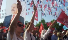 “Bulunduğunuz Makamları CHP Seçmenine Borçlusunuz, İstifa Edecekseniz Görevinizi de Bırakın”